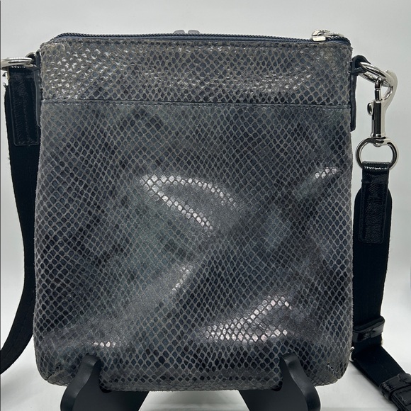 Coach Dark Blue Snakeskin Print Leather Detachable Strap Crossbody Bag Purse 🌺🌺 - Picture 2 of 10